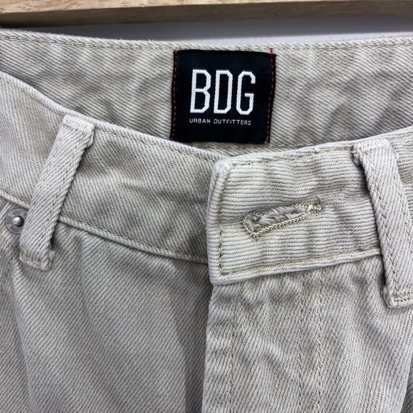 BDG mom high rise beige jeans size 26 - Picture 3 of 9